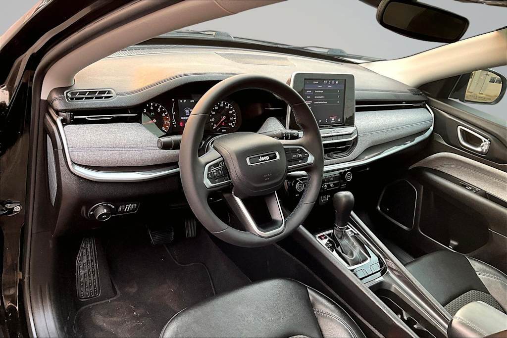 Thumbnail: 2022 Jeep Compass - 2