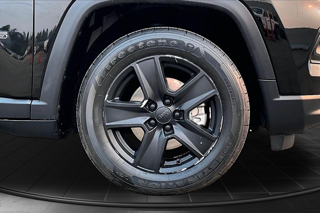Thumbnail: 2022 Jeep Compass - 34