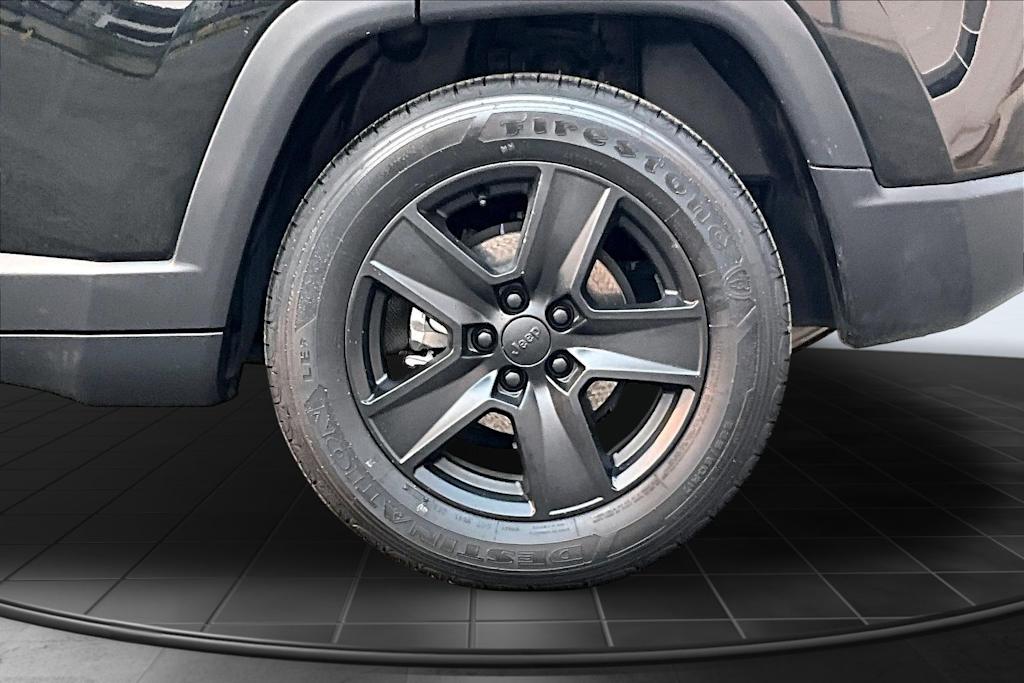 Thumbnail: 2022 Jeep Compass - 36