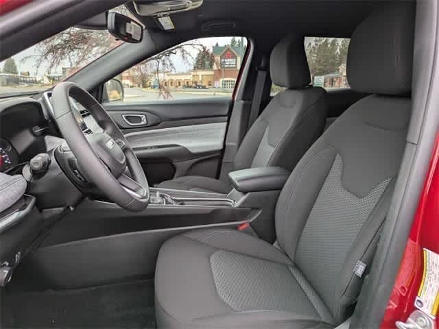 2025 Jeep Compass Sport 11