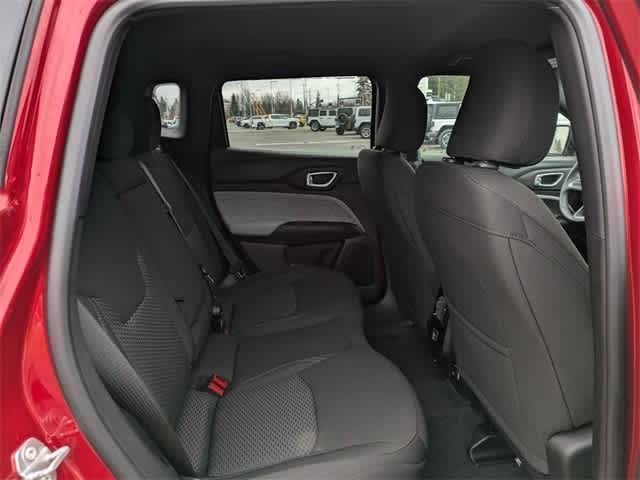 2025 Jeep Compass Sport 13