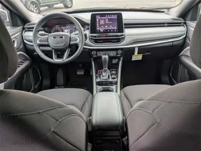 2025 Jeep Compass Sport 14