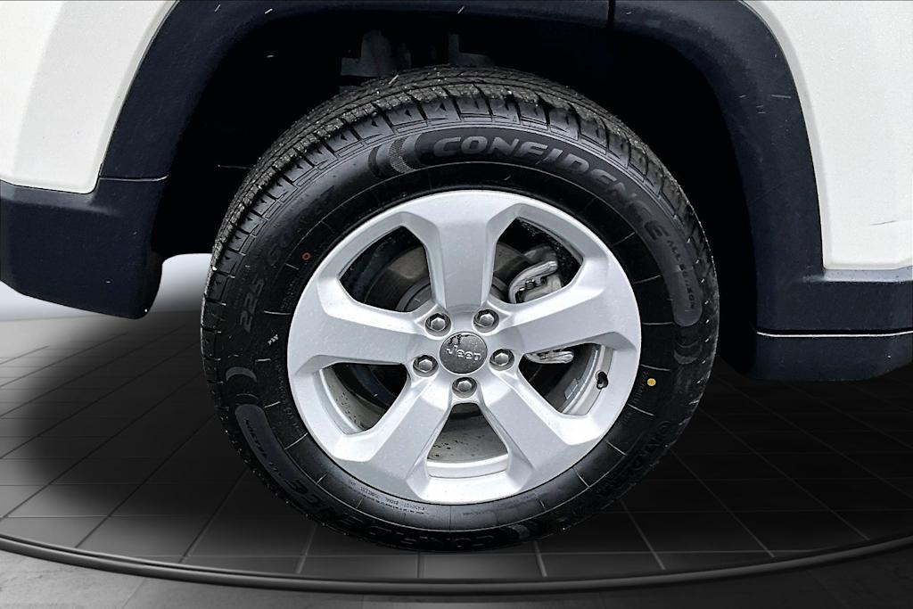Thumbnail: 2018 Jeep Compass - 35