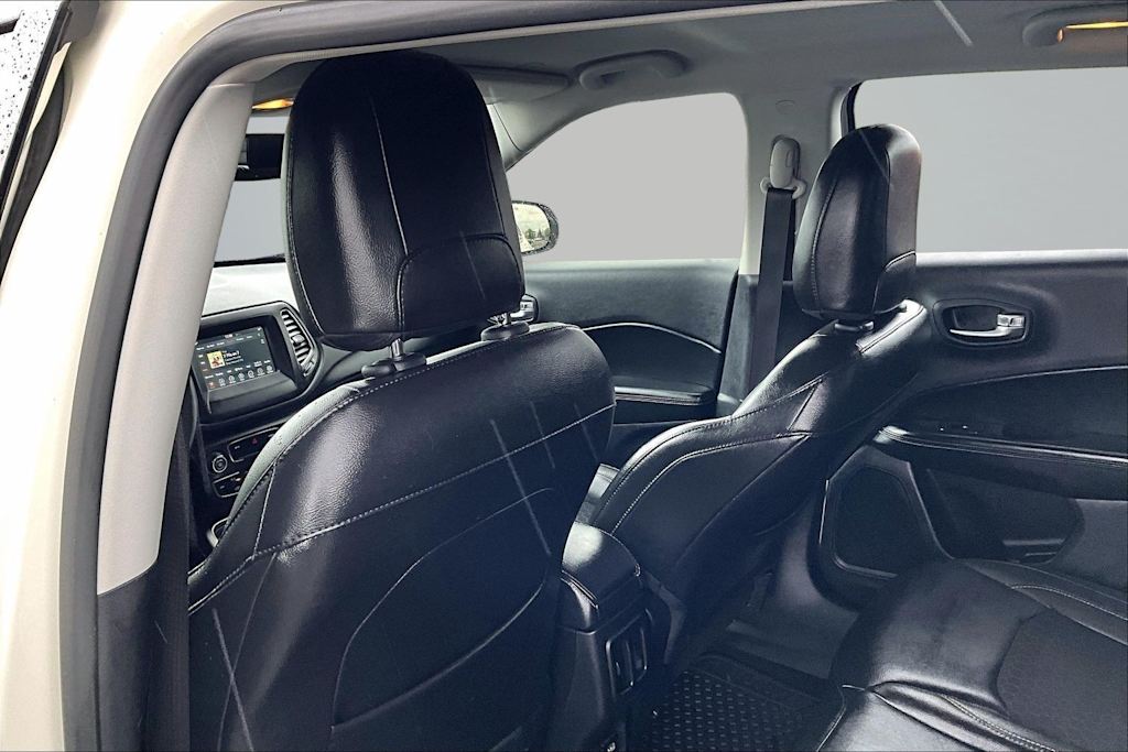 Thumbnail: 2018 Jeep Compass - 13