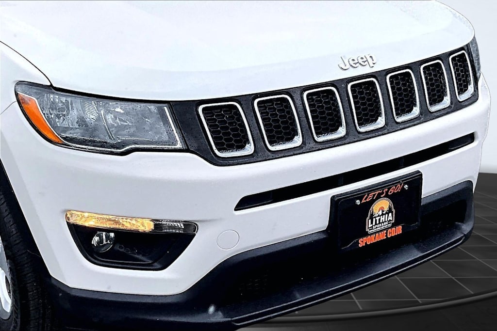 Thumbnail: 2018 Jeep Compass - 33