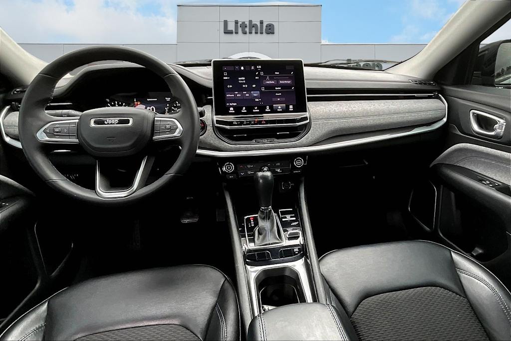 Thumbnail: 2022 Jeep Compass - 10