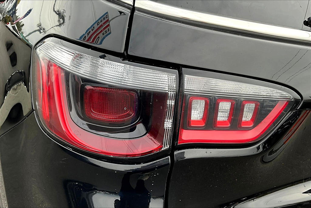 Thumbnail: 2022 Jeep Compass - 32