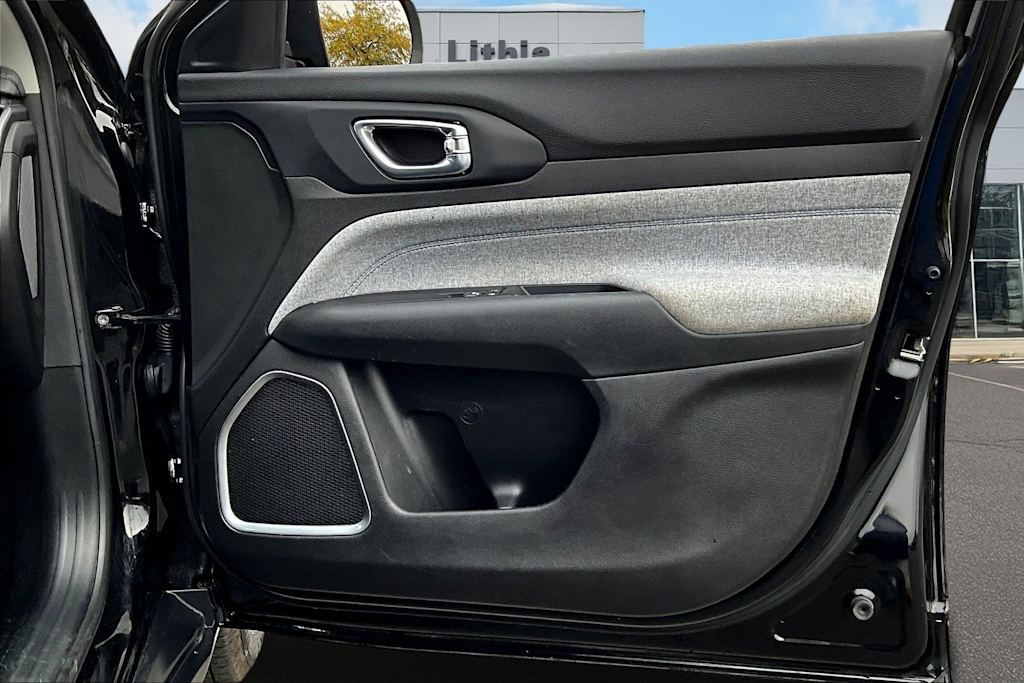 Thumbnail: 2022 Jeep Compass - 29