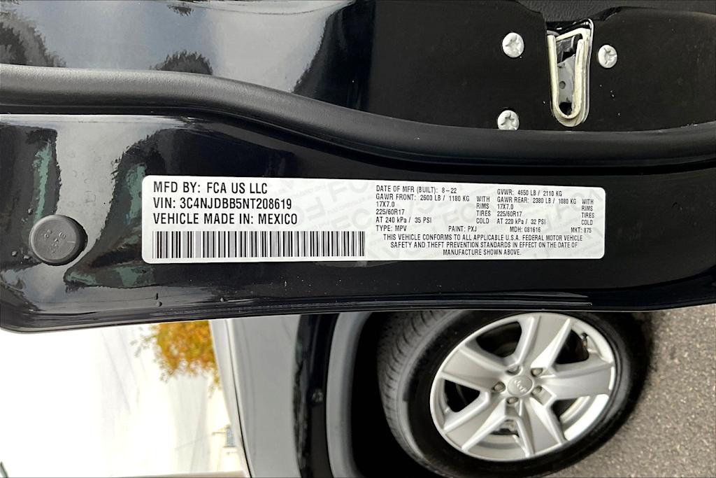 Thumbnail: 2022 Jeep Compass - 21