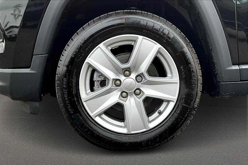 Thumbnail: 2022 Jeep Compass - 8