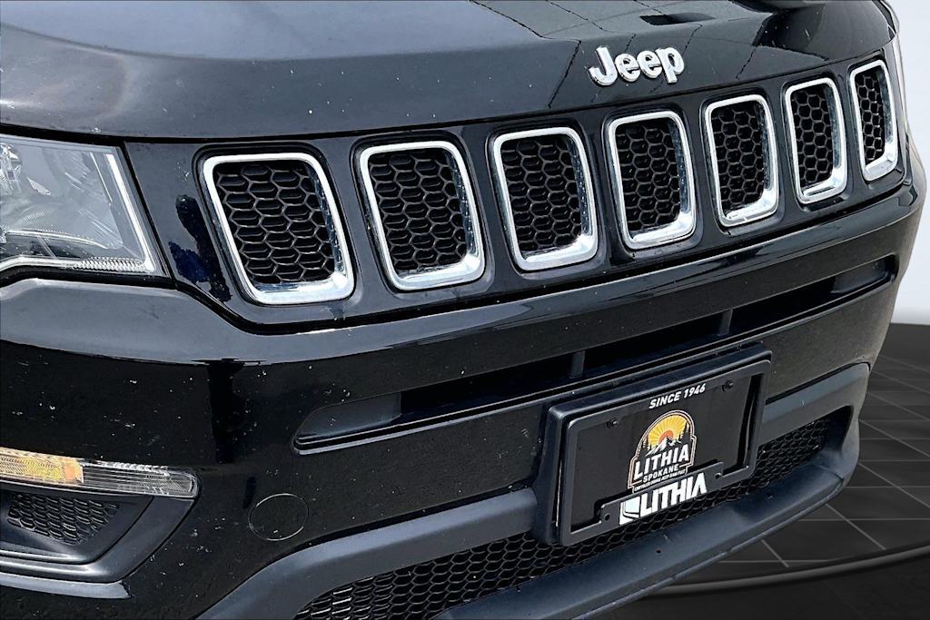 Thumbnail: 2018 Jeep Compass - 33