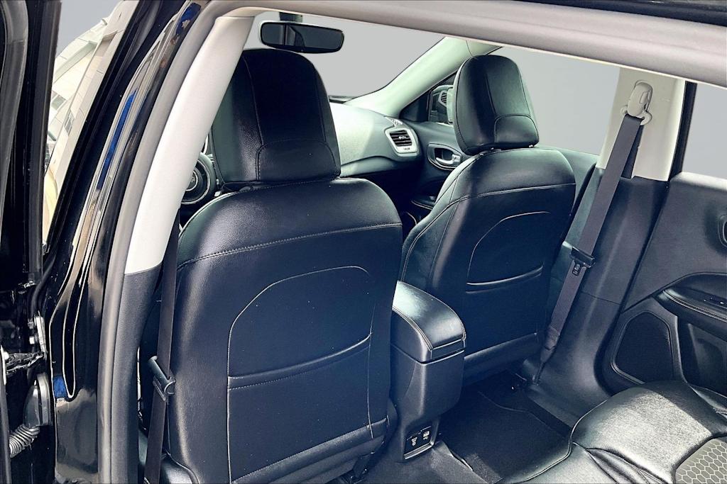 Thumbnail: 2018 Jeep Compass - 12