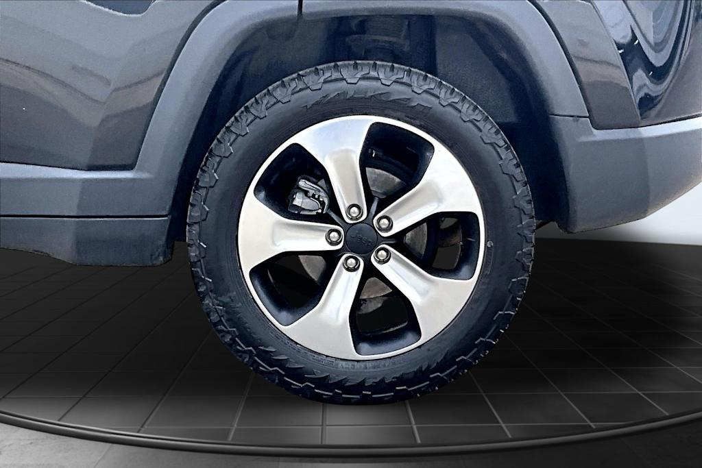 Thumbnail: 2018 Jeep Compass - 36