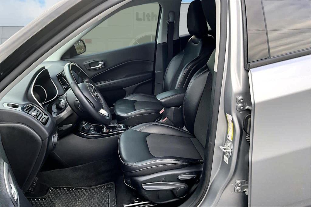 Thumbnail: 2019 Jeep Compass - 11