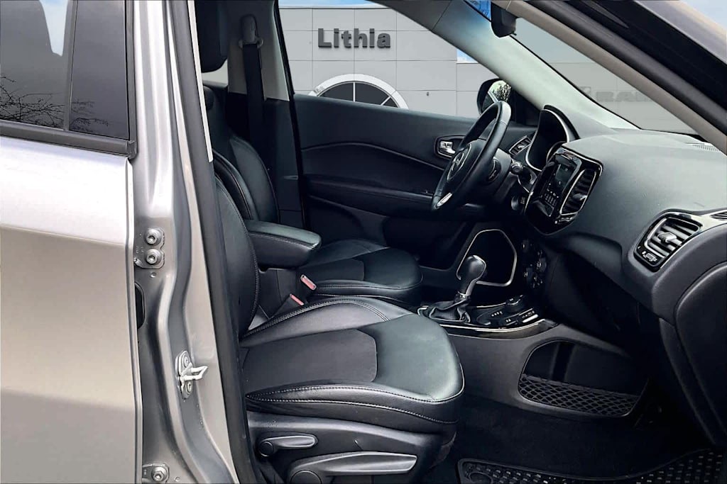 Thumbnail: 2019 Jeep Compass - 12