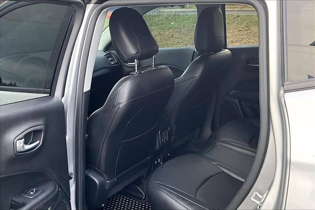 Thumbnail: 2019 Jeep Compass - 13