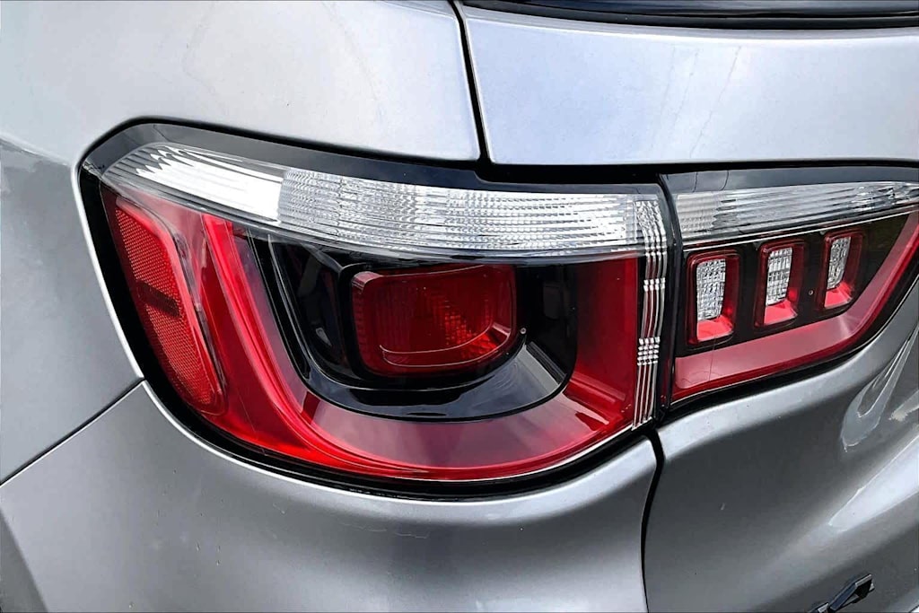 Thumbnail: 2019 Jeep Compass - 33