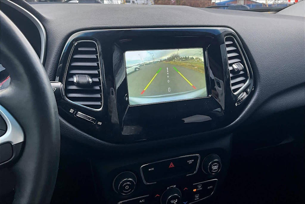 Thumbnail: 2019 Jeep Compass - 16