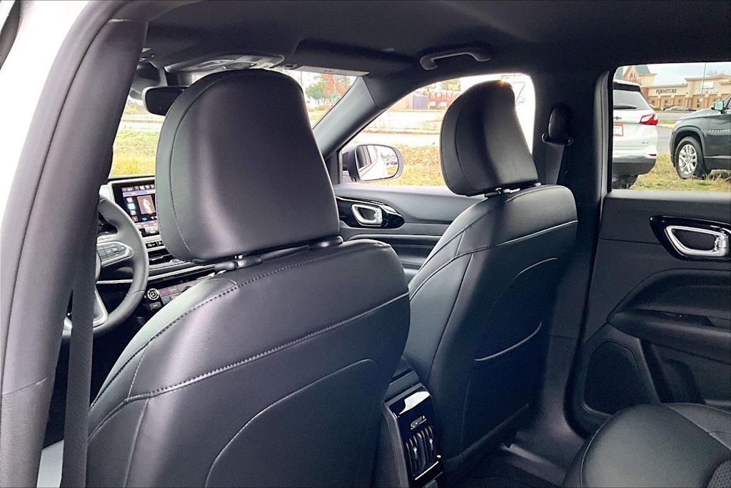 2026 Jeep Compass Altitude - Photo 13