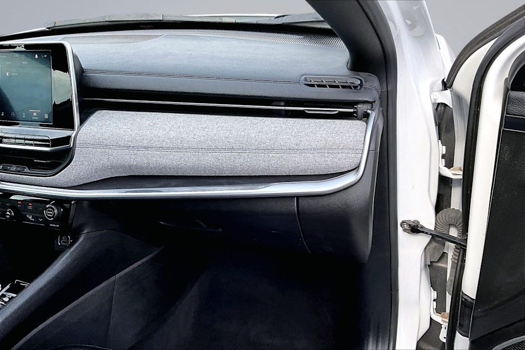 Thumbnail: 2025 Jeep Compass - 25