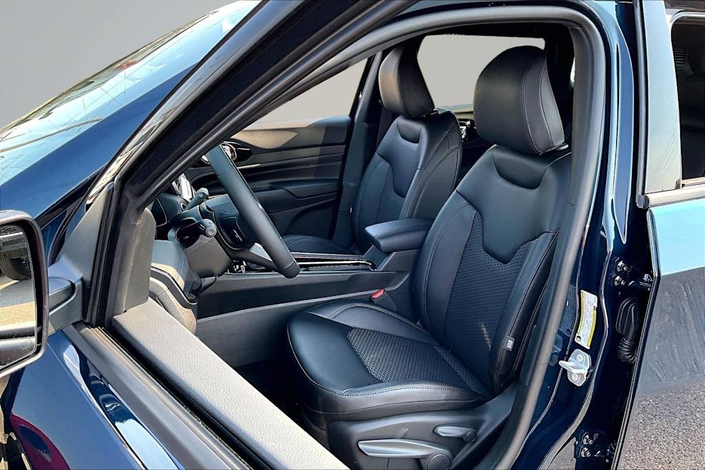 Thumbnail: 2026 Jeep Compass - 11