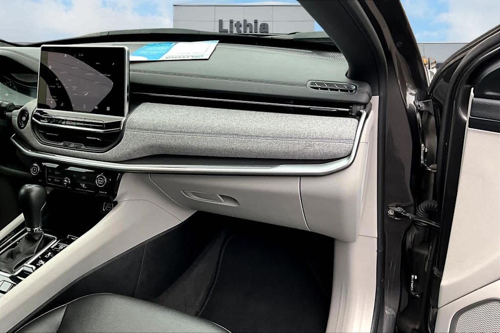 Thumbnail: 2024 Jeep Compass - 26