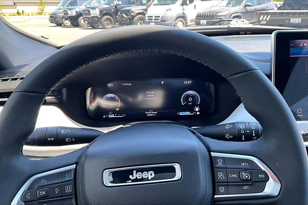 Thumbnail: 2023 Jeep Compass - 17