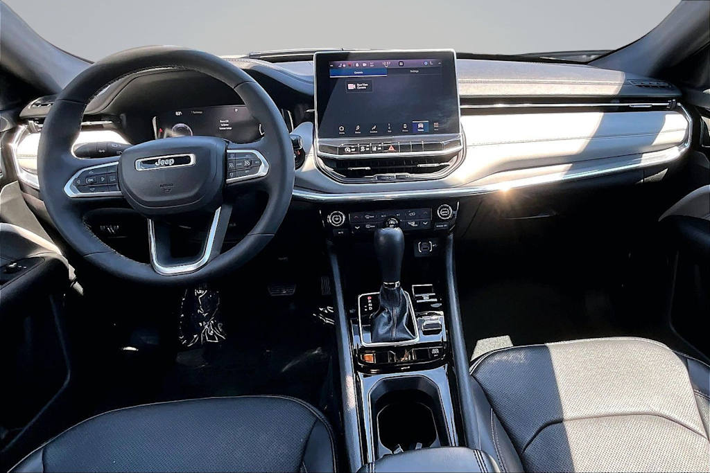 Thumbnail: 2023 Jeep Compass - 10