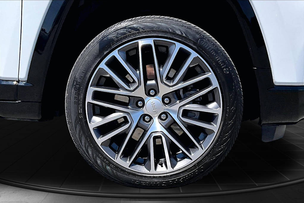 Thumbnail: 2023 Jeep Compass - 34