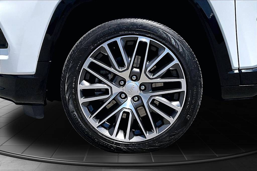 Thumbnail: 2023 Jeep Compass - 8
