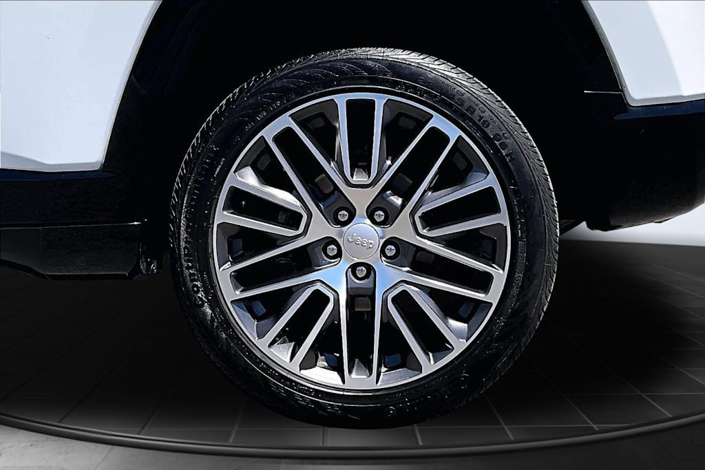 Thumbnail: 2023 Jeep Compass - 35