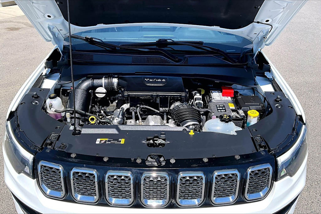 Thumbnail: 2023 Jeep Compass - 9