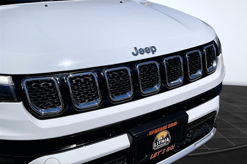 Thumbnail: 2023 Jeep Compass - 33