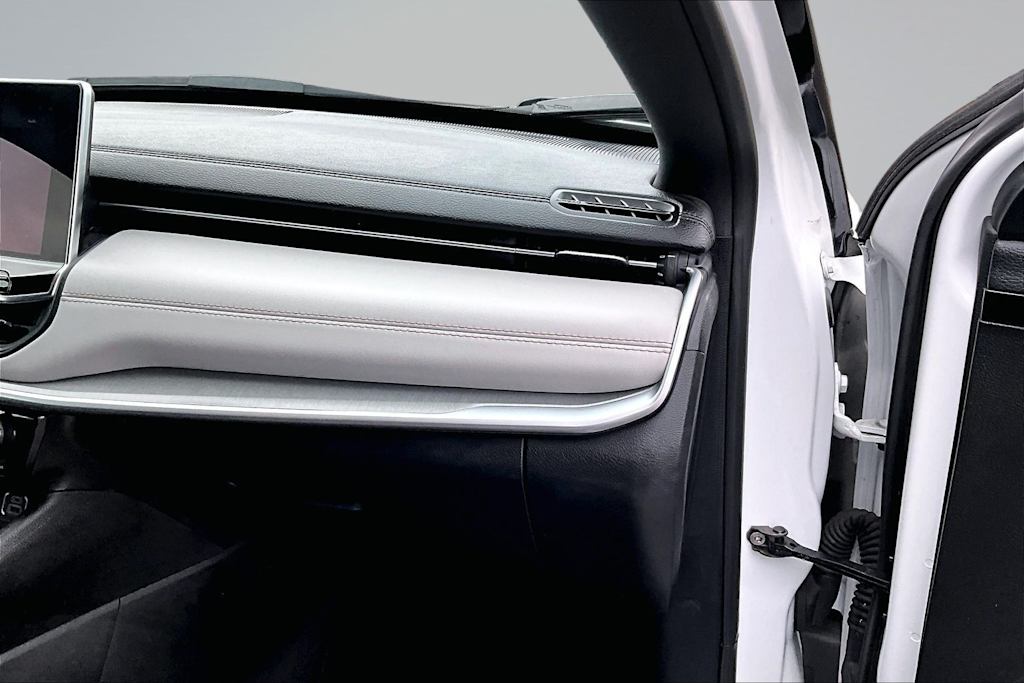 Thumbnail: 2025 Jeep Compass - 23