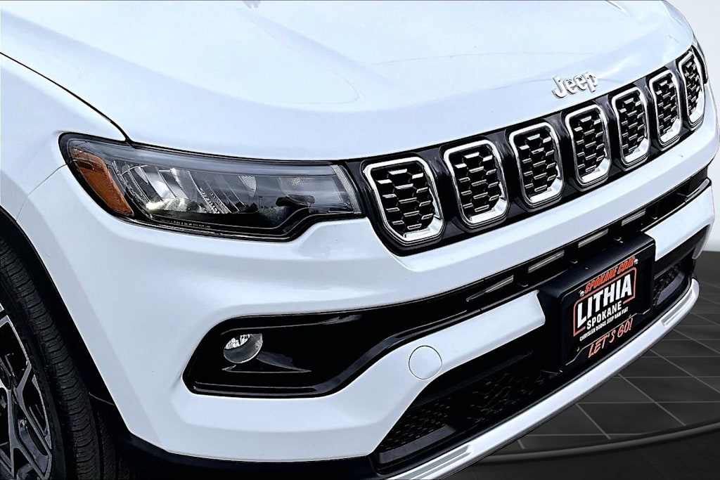 Thumbnail: 2025 Jeep Compass - 32