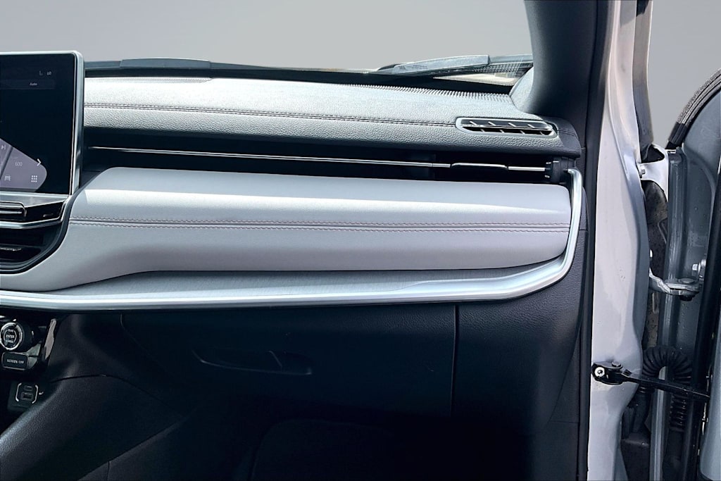 Thumbnail: 2025 Jeep Compass - 24
