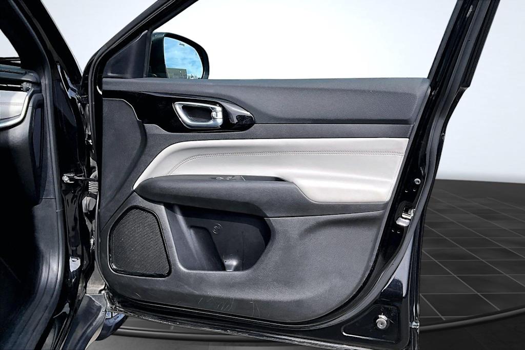 Thumbnail: 2025 Jeep Compass - 29