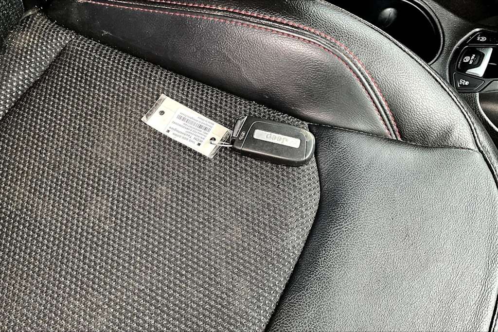 Thumbnail: 2018 Jeep Compass - 19