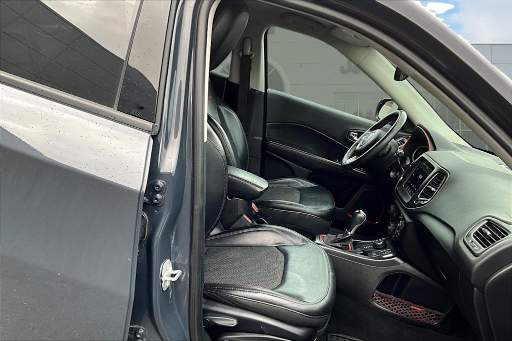 Thumbnail: 2018 Jeep Compass - 11