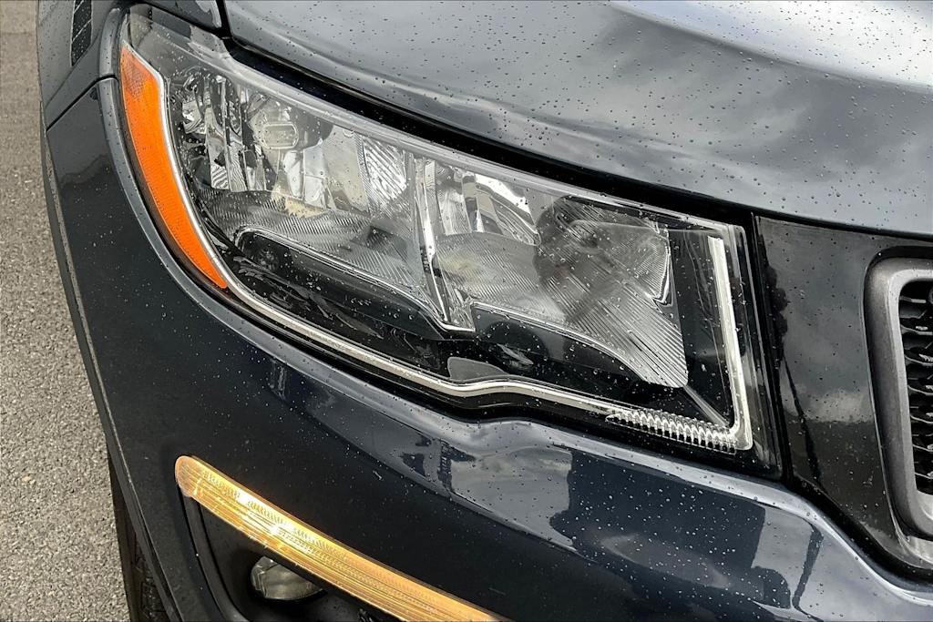 Thumbnail: 2018 Jeep Compass - 31