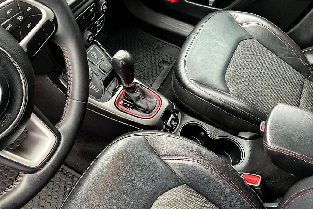 Thumbnail: 2018 Jeep Compass - 16