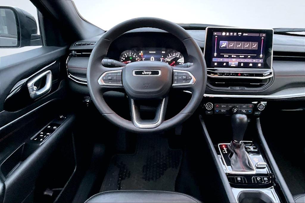 Thumbnail: 2024 Jeep Compass - 14