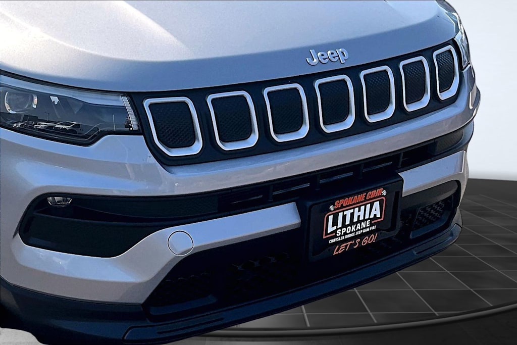 Thumbnail: 2022 Jeep Compass - 33