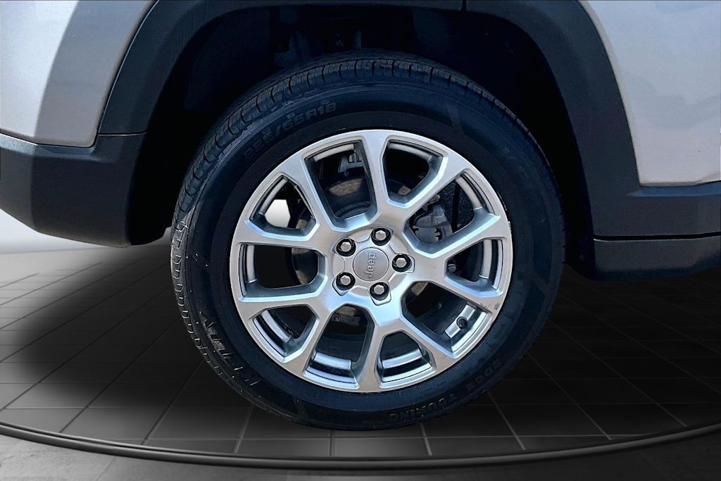 Thumbnail: 2022 Jeep Compass - 35