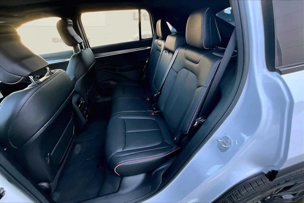 Thumbnail: 2025 Jeep Wagoneer S - 19