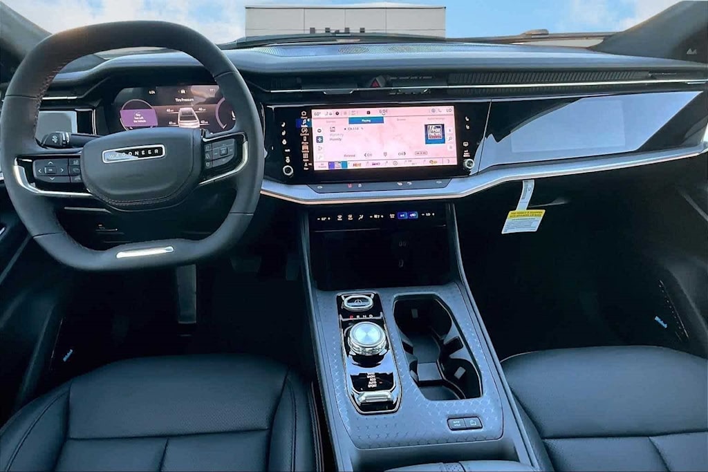 Thumbnail: 2025 Jeep Wagoneer S - 9