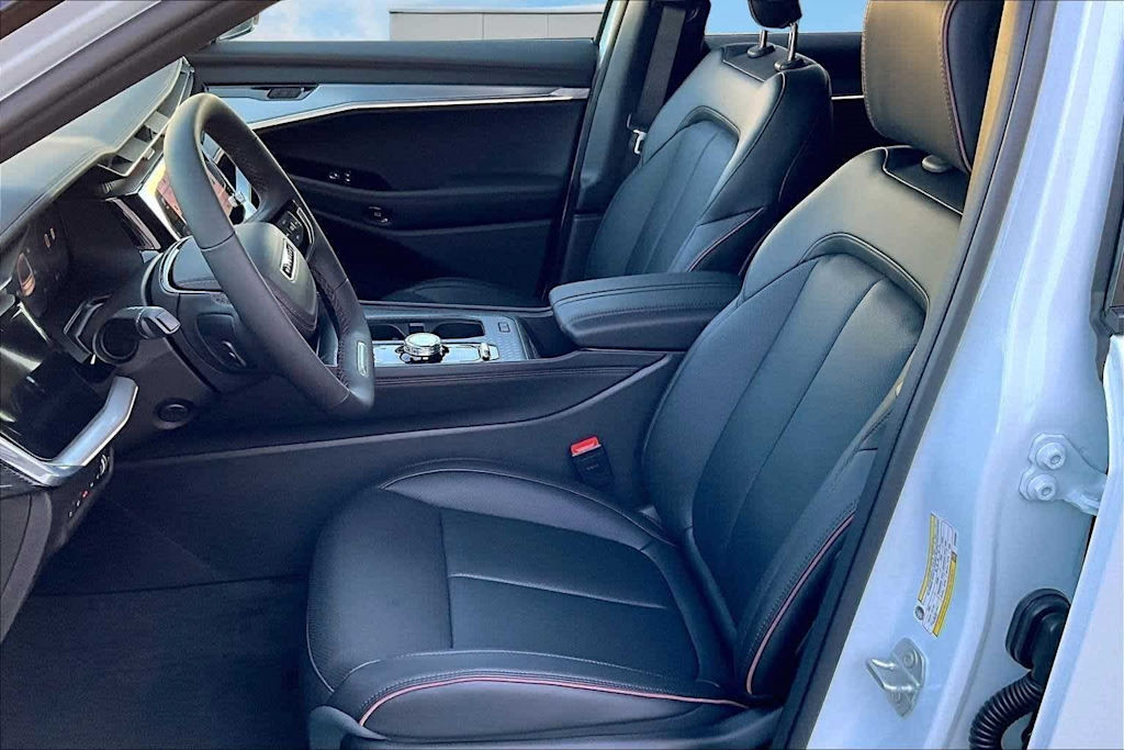 Thumbnail: 2025 Jeep Wagoneer S - 10