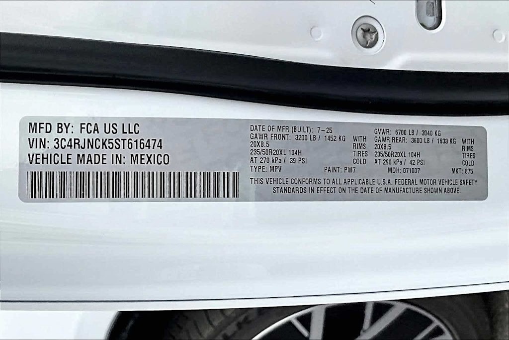 Thumbnail: 2025 Jeep Wagoneer S - 17