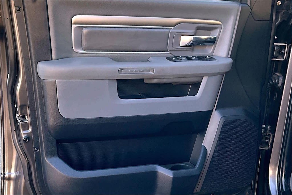 Thumbnail: 2015 RAM 3500 - 29