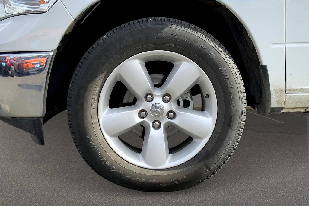 2023 RAM 1500 SLT 7